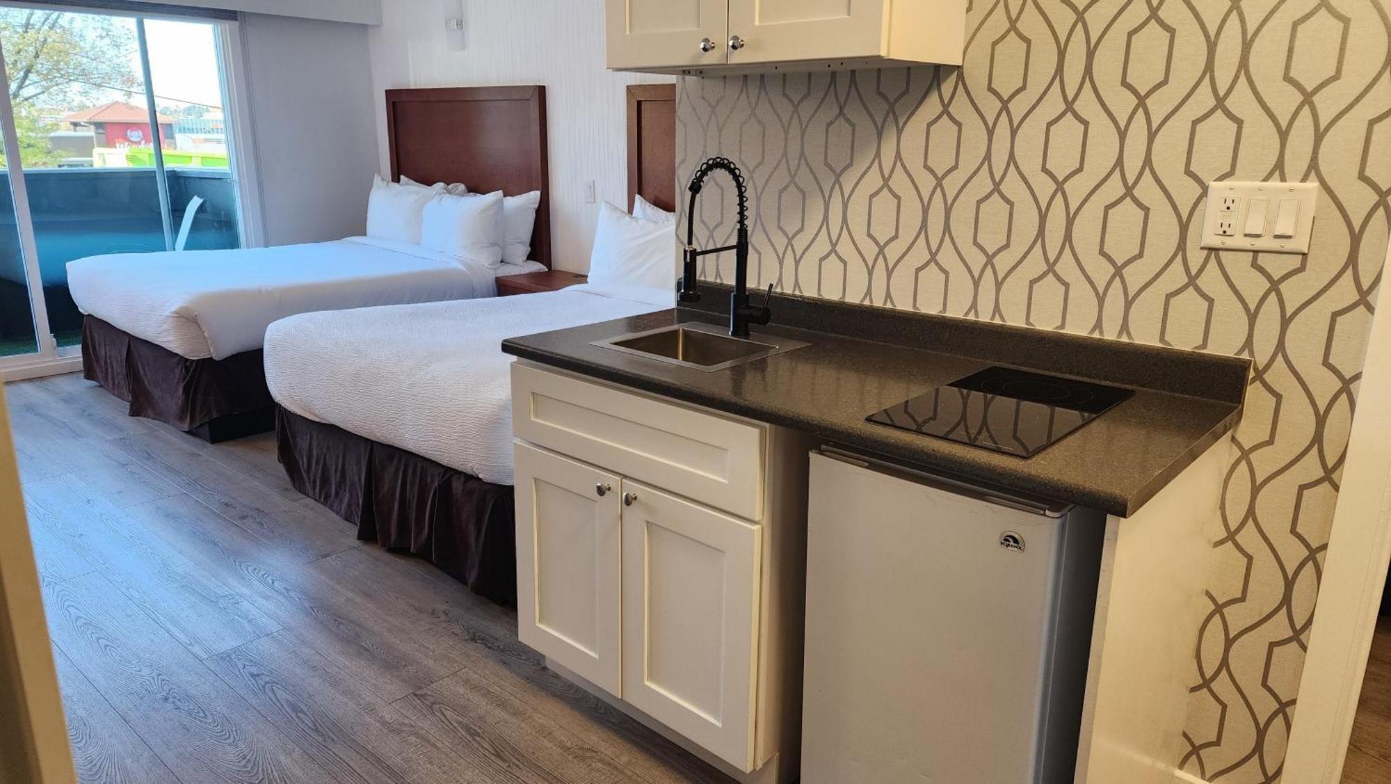 Coast Metro Vancouver Hotel Μπέρναμπι Εξωτερικό φωτογραφία
